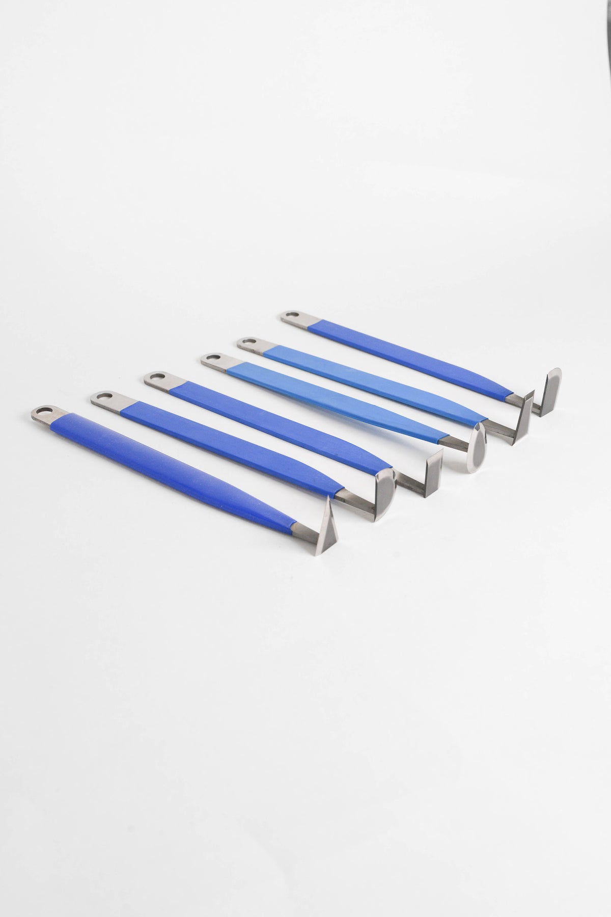 Bevel tungsten steel trimmer for neat chamfers and smooth transitions