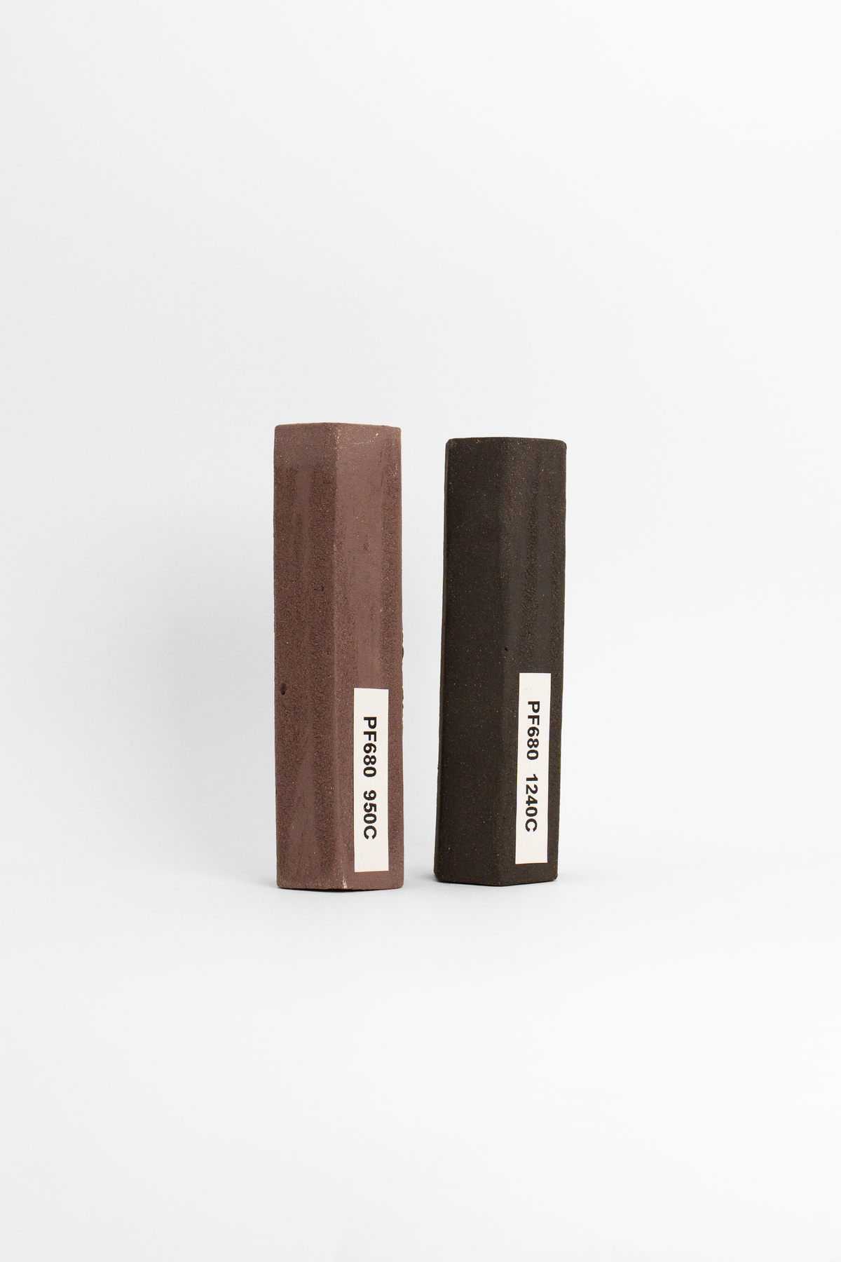 Professional Smooth Black stoneware clay PF680 from GLOST, a refined dark throwing body